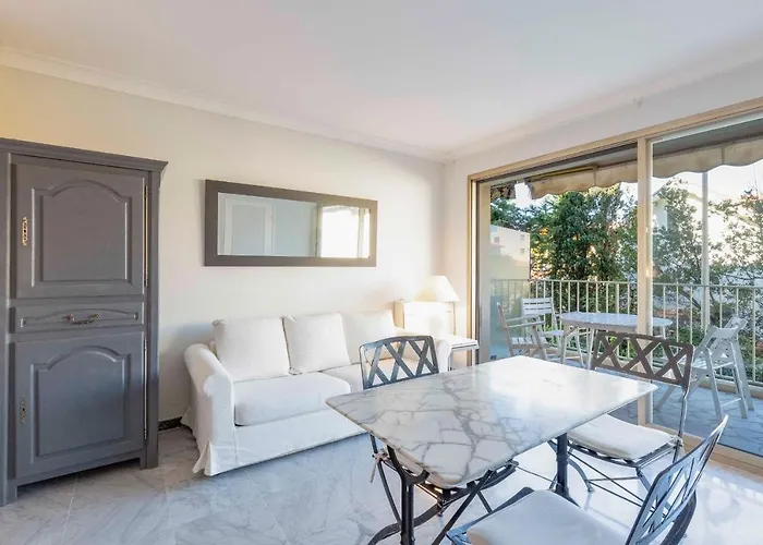 Appartement Chez J-p - 100m 2-4pers Terrace Sea View Pool Garage Antibes